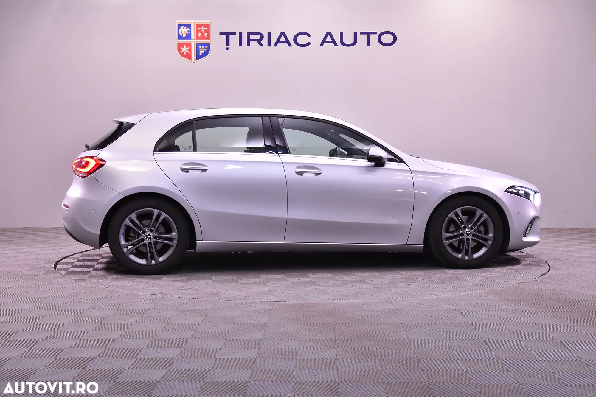 Mercedes-Benz A 180 7G-DCT - 6