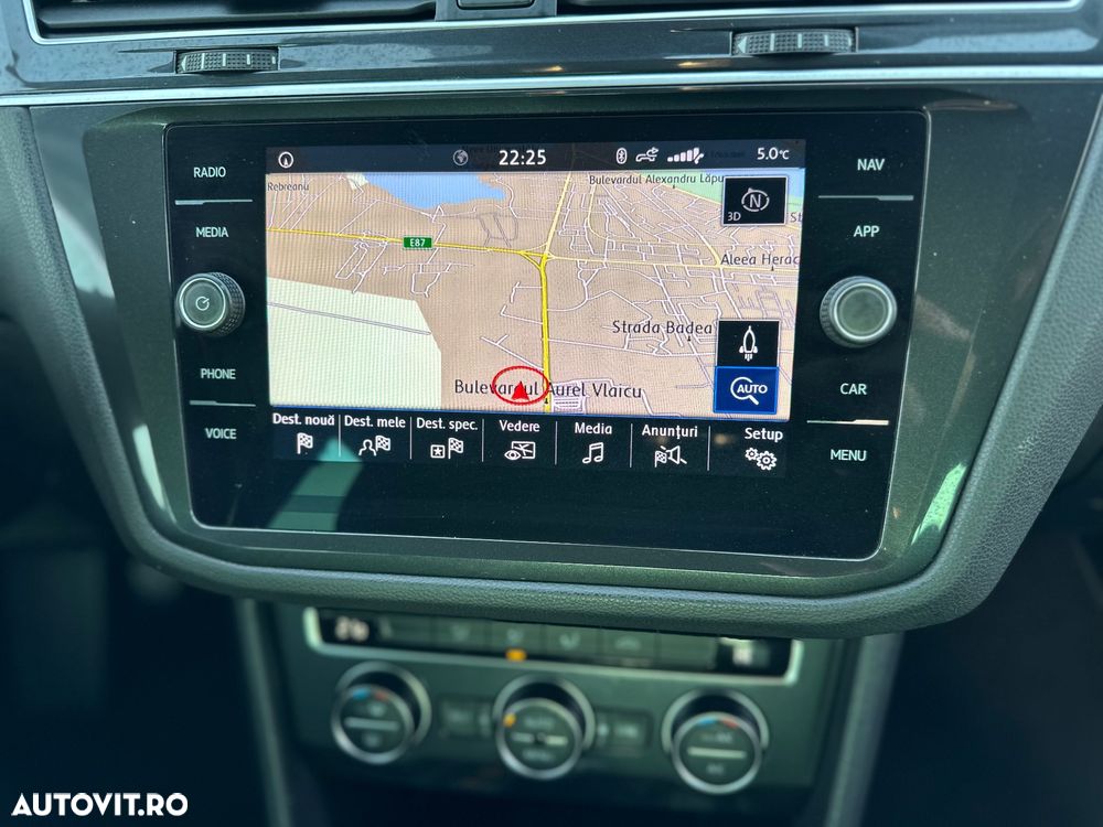 Volkswagen Tiguan Allspace 2.0 TDI SCR Comfortline - 8