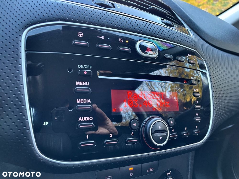 Fiat Punto Evo 1.4 8V Estiva Blue&Me Euro5 - 16