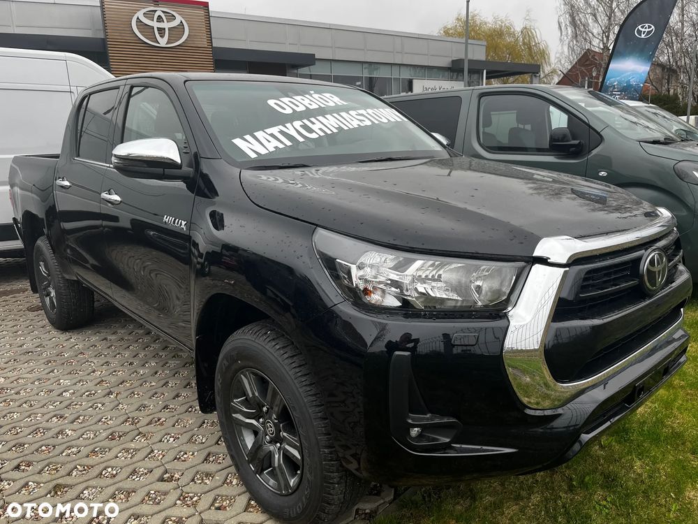 Toyota Hilux - 1