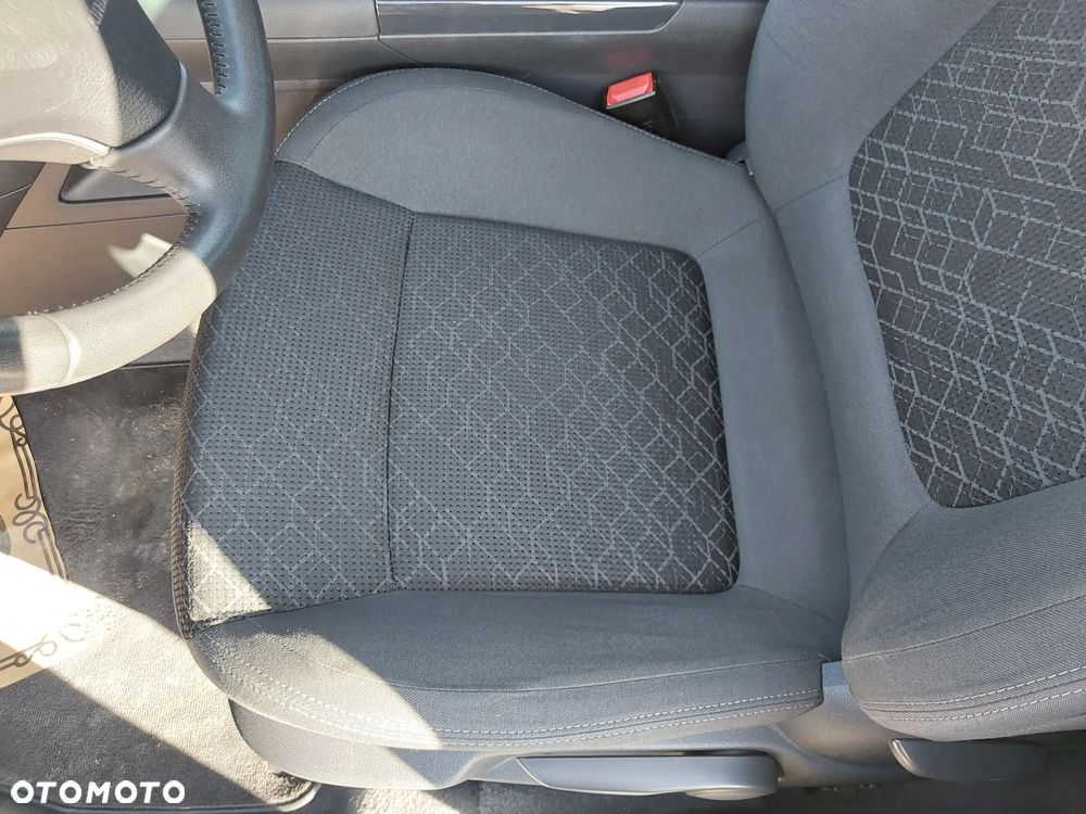 Peugeot 3008 HDi 150 Active - 13