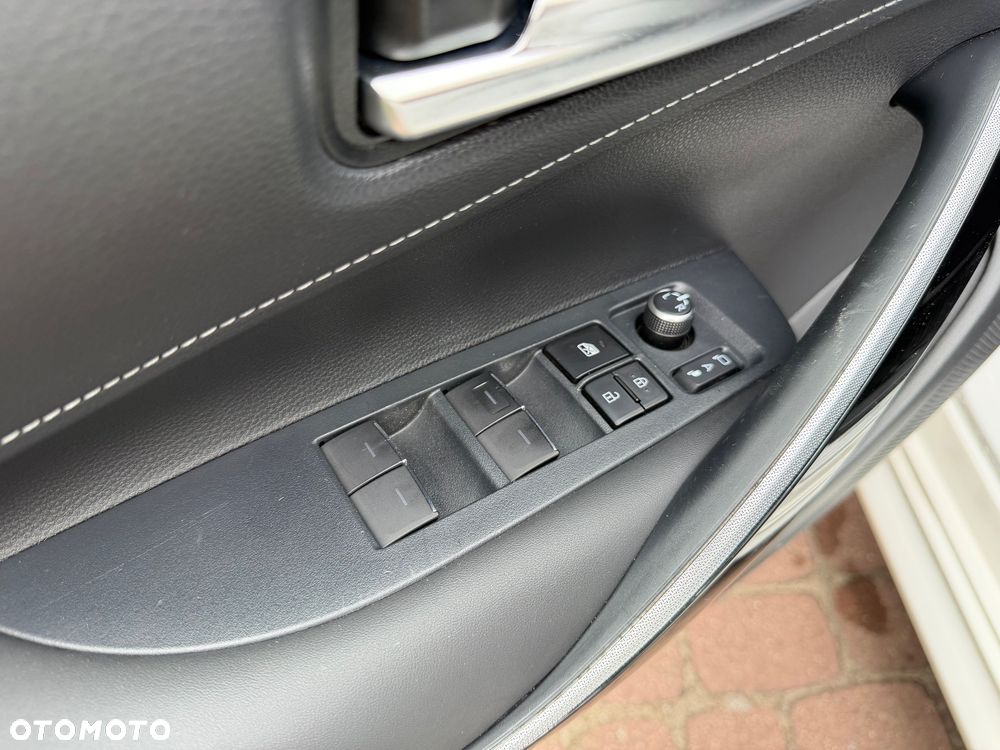 Toyota Corolla 2.0 Hybrid Executive - 14
