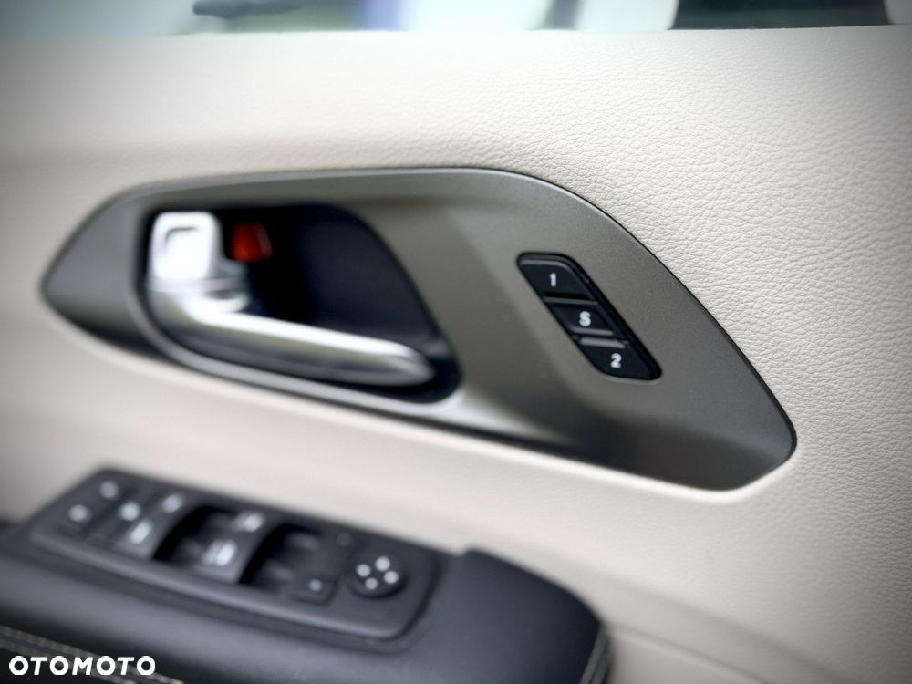 Chrysler Pacifica - 29
