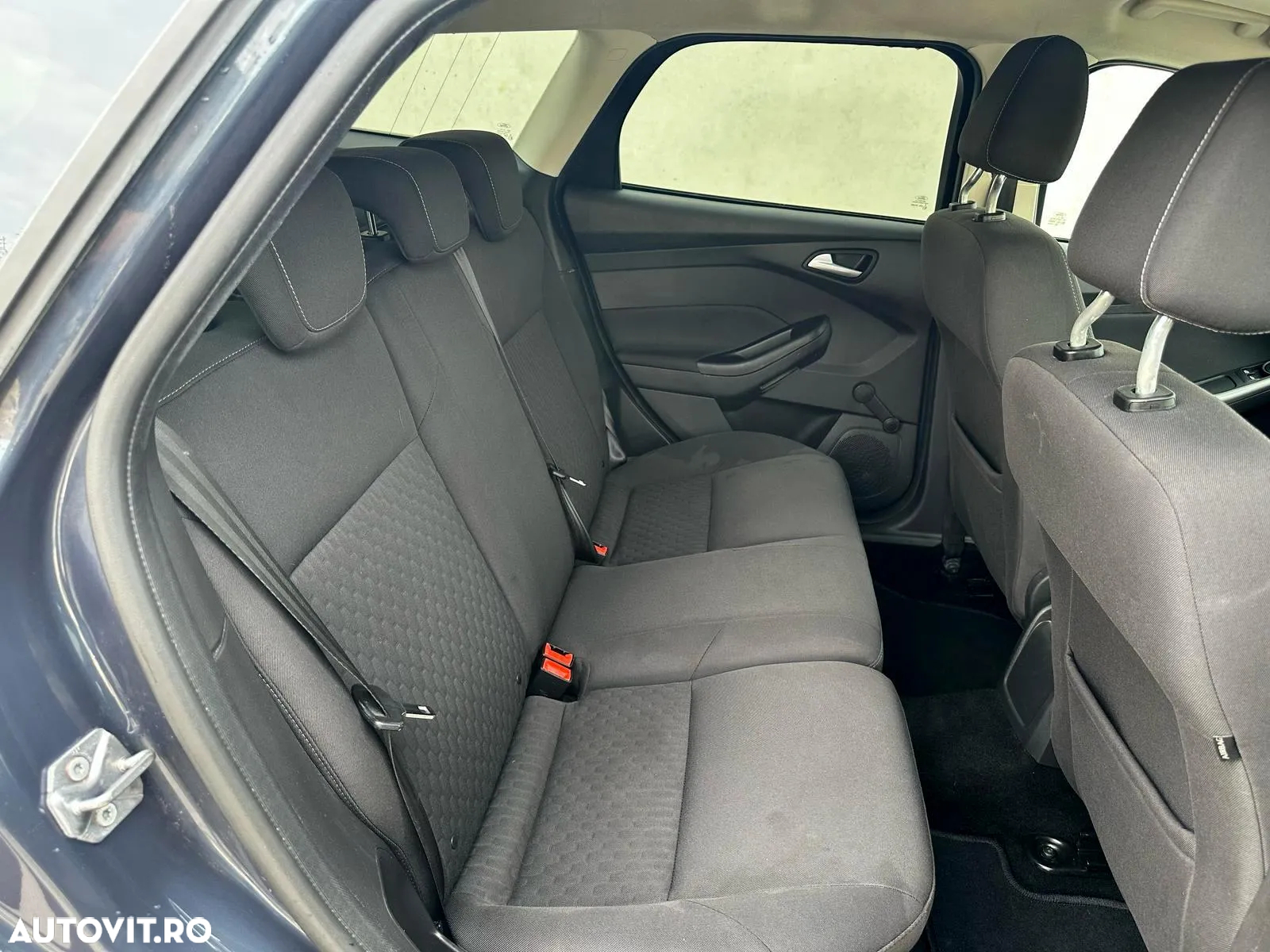 Ford Focus 1.0 EcoBoost 99g Start-Stopp-System Business Edition - 14