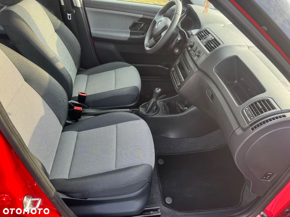 Skoda Fabia 1.2 HTP Active - 17