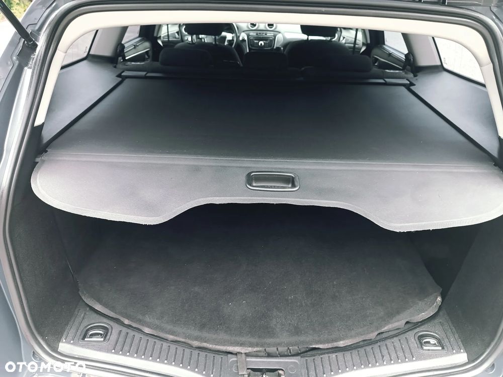 Ford Mondeo 2.0 EcoBoost Titanium - 18