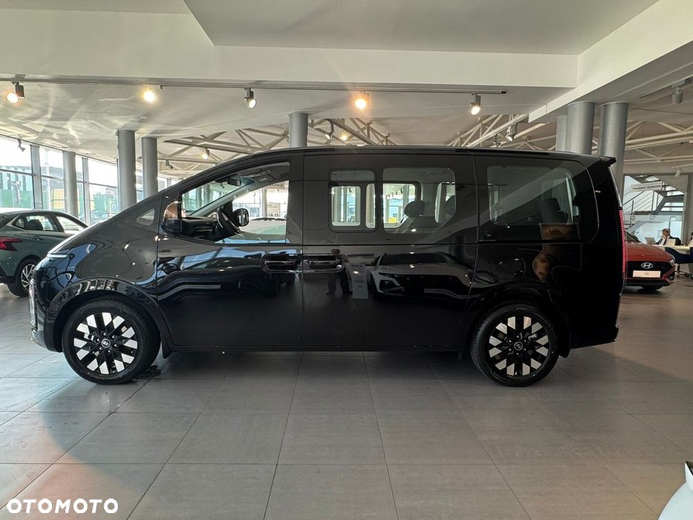 Hyundai Staria - 5