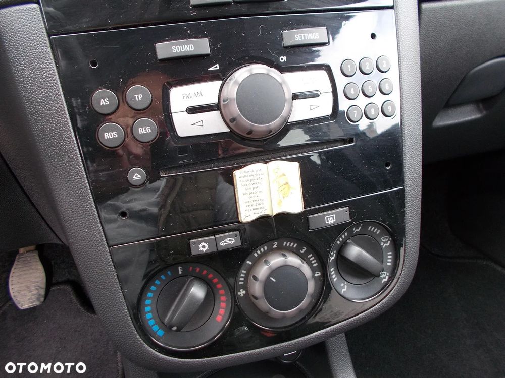 Opel Corsa 1.2 16V Enjoy - 22