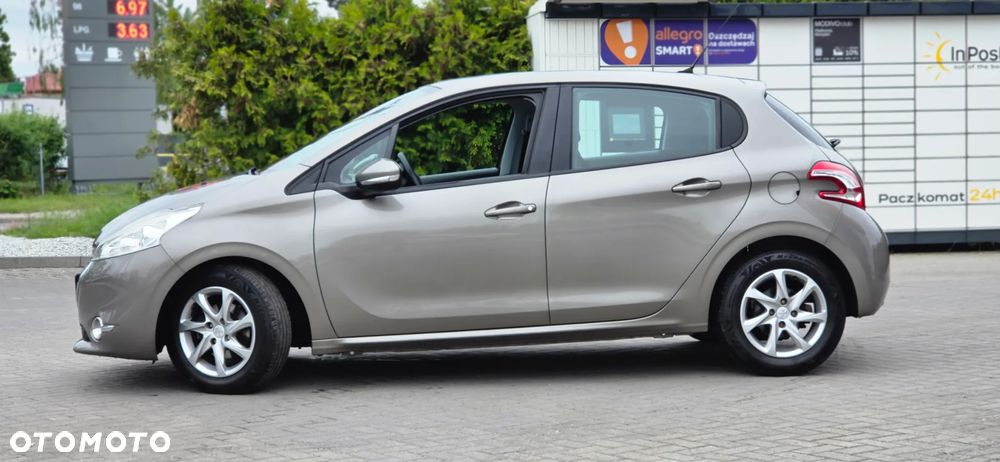 Peugeot 208 - 9