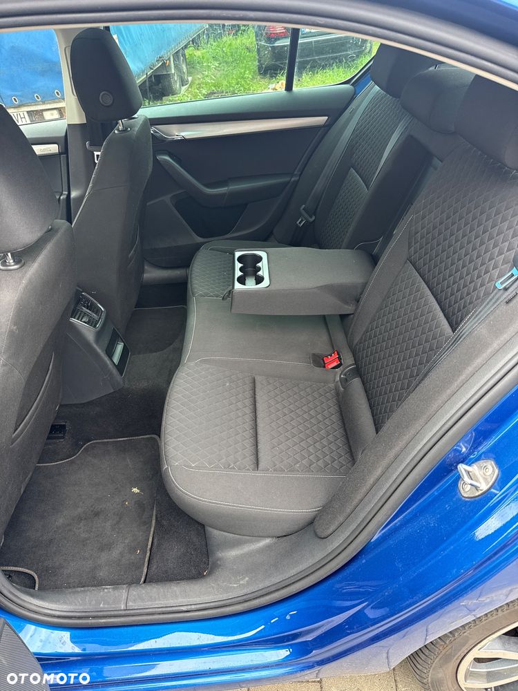 Skoda Octavia 1.6 TDI 4x4 Edition - 16