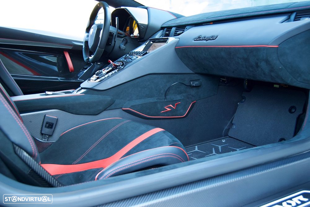 Lamborghini Aventador 6.5 V12 LP750-4 SV - 47