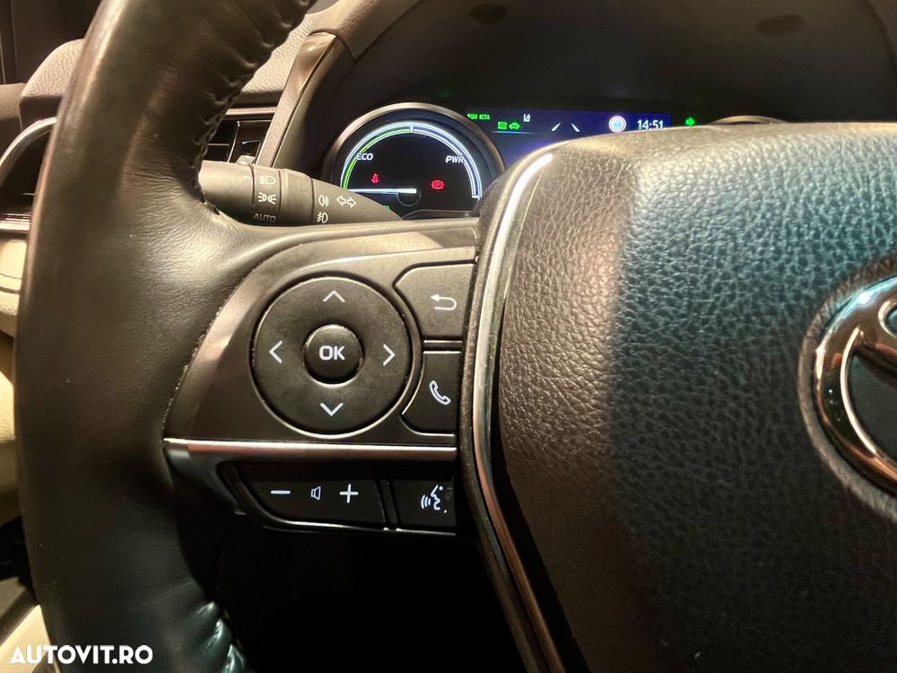 Toyota Camry 2.5 Hybrid Exclusive - 29