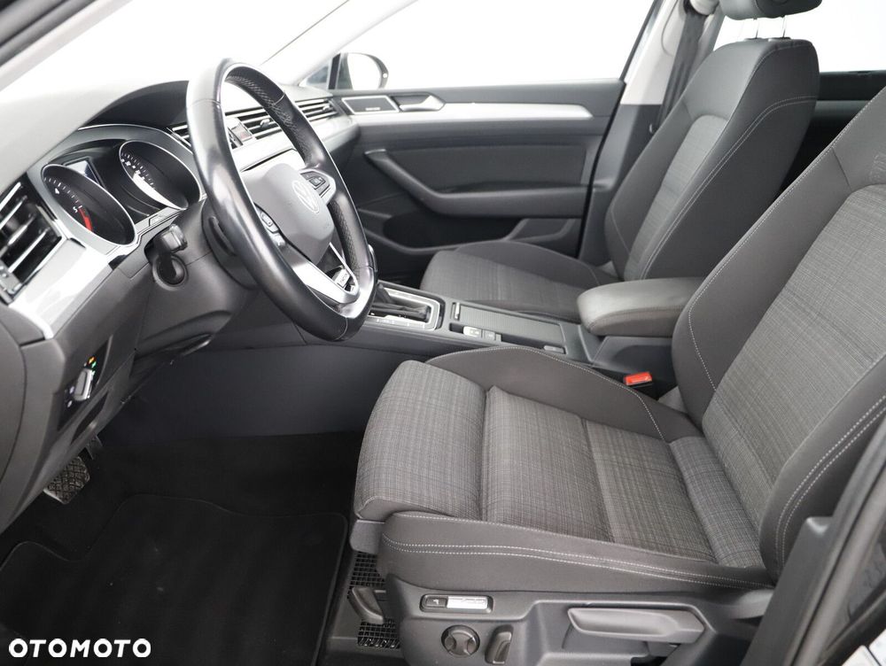 Volkswagen Passat Variant 2.0 TDI Business DSG - 11