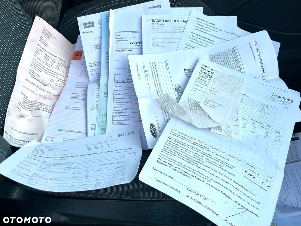 Ford C-MAX 1.6 Ti-VCT Champions Edition - 36
