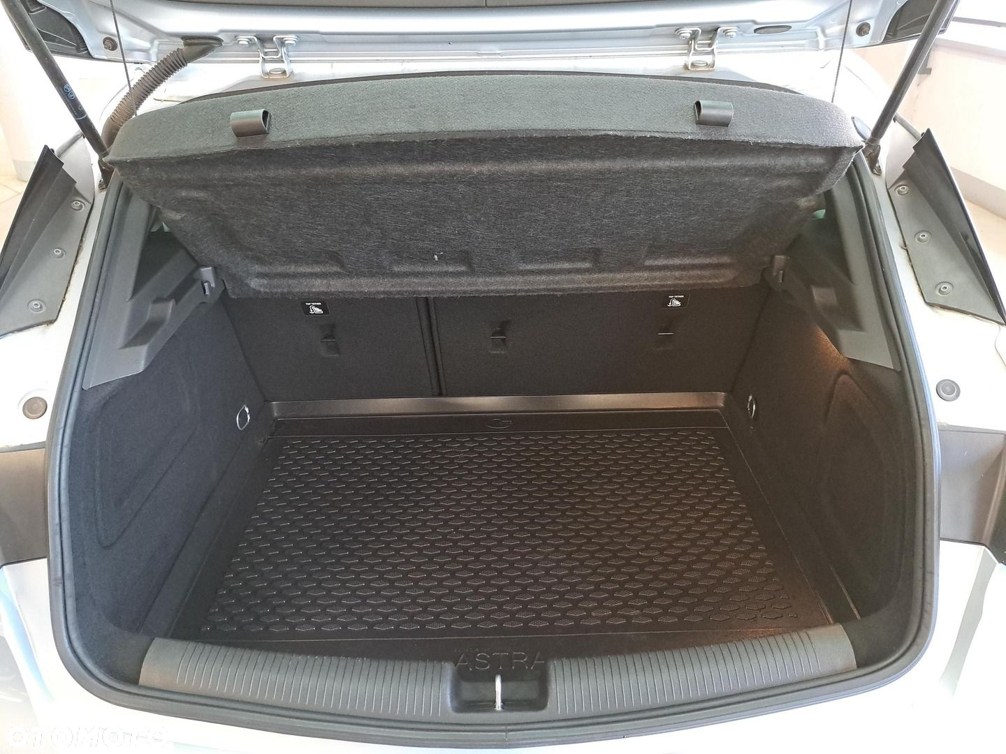 Opel Astra V 1.4 T Dynamic - 12