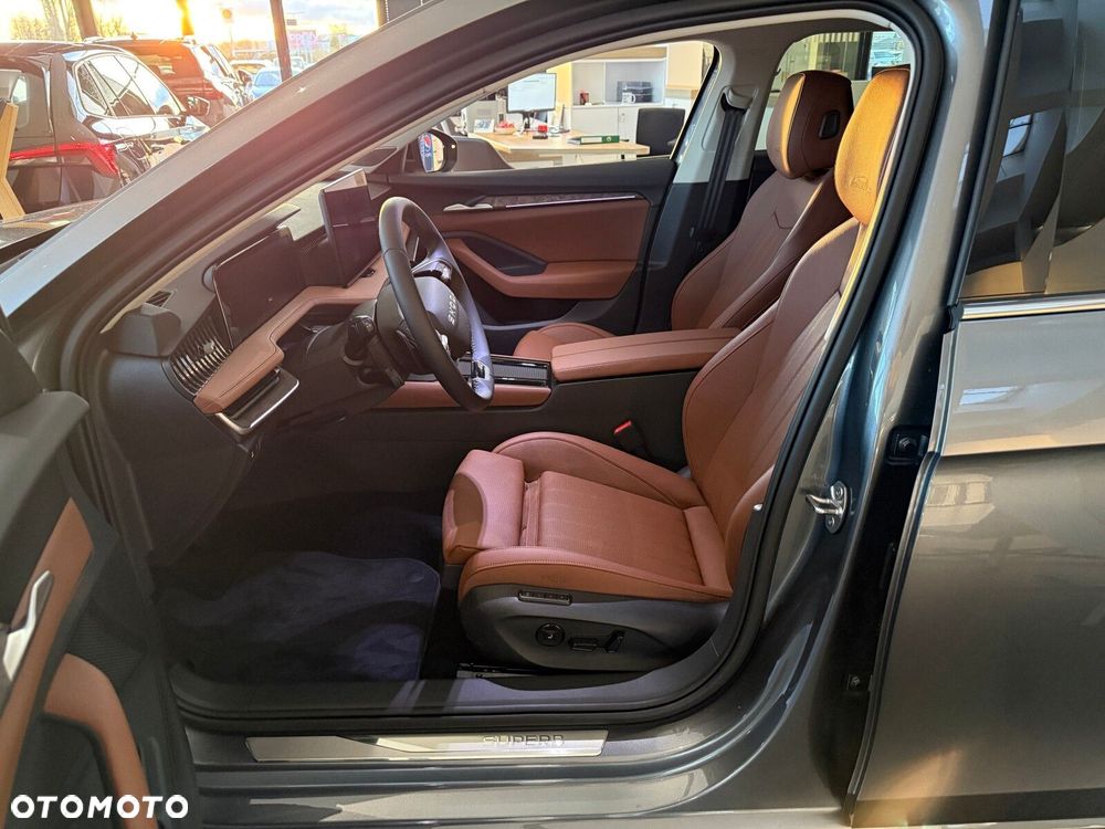 Skoda Superb 2.0 TDI SCR 4x4 L&K DSG - 11