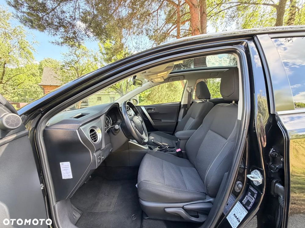 Toyota Auris - 15