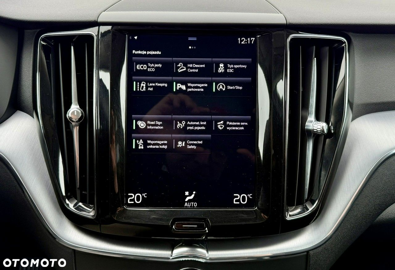 Volvo XC 60 D4 AWD Momentum Pro - 22