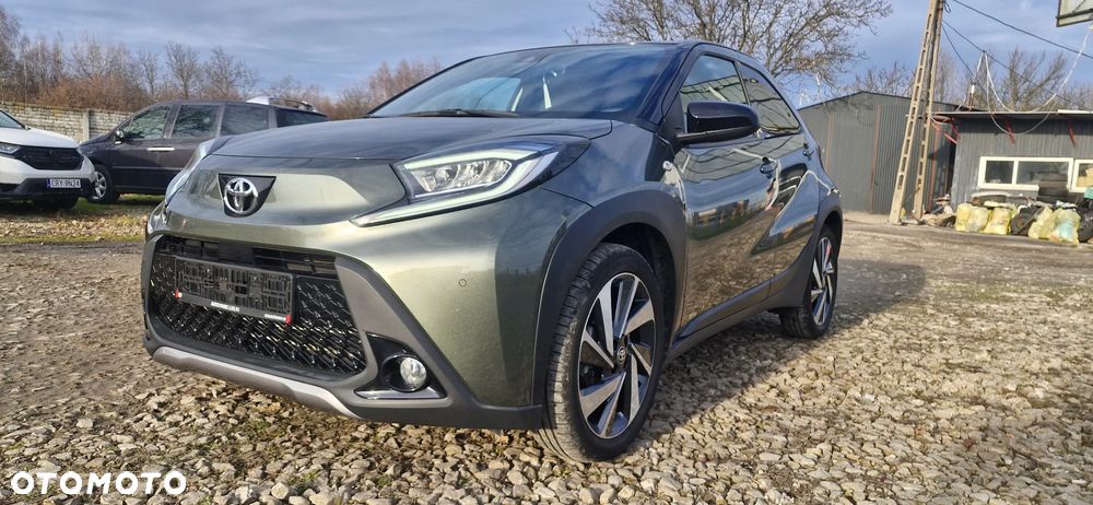 Toyota Aygo X 1.0 VVT-i Executive CVT - 1