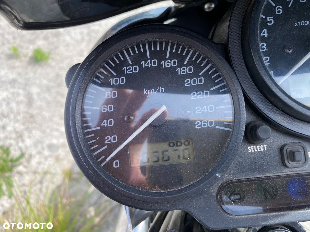 Yamaha FZS - 8
