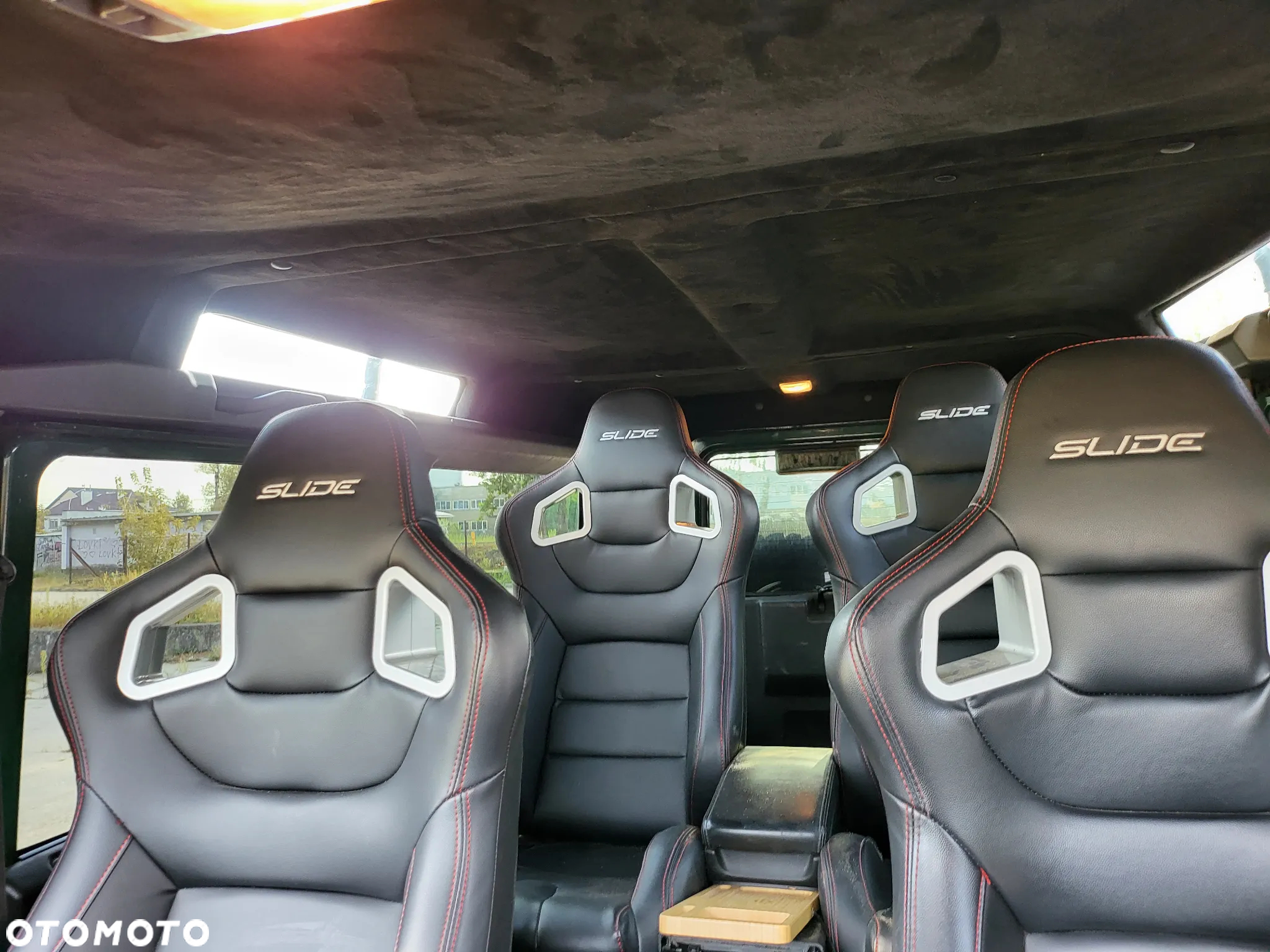 Land Rover Defender 110 2.5 TDI - 25