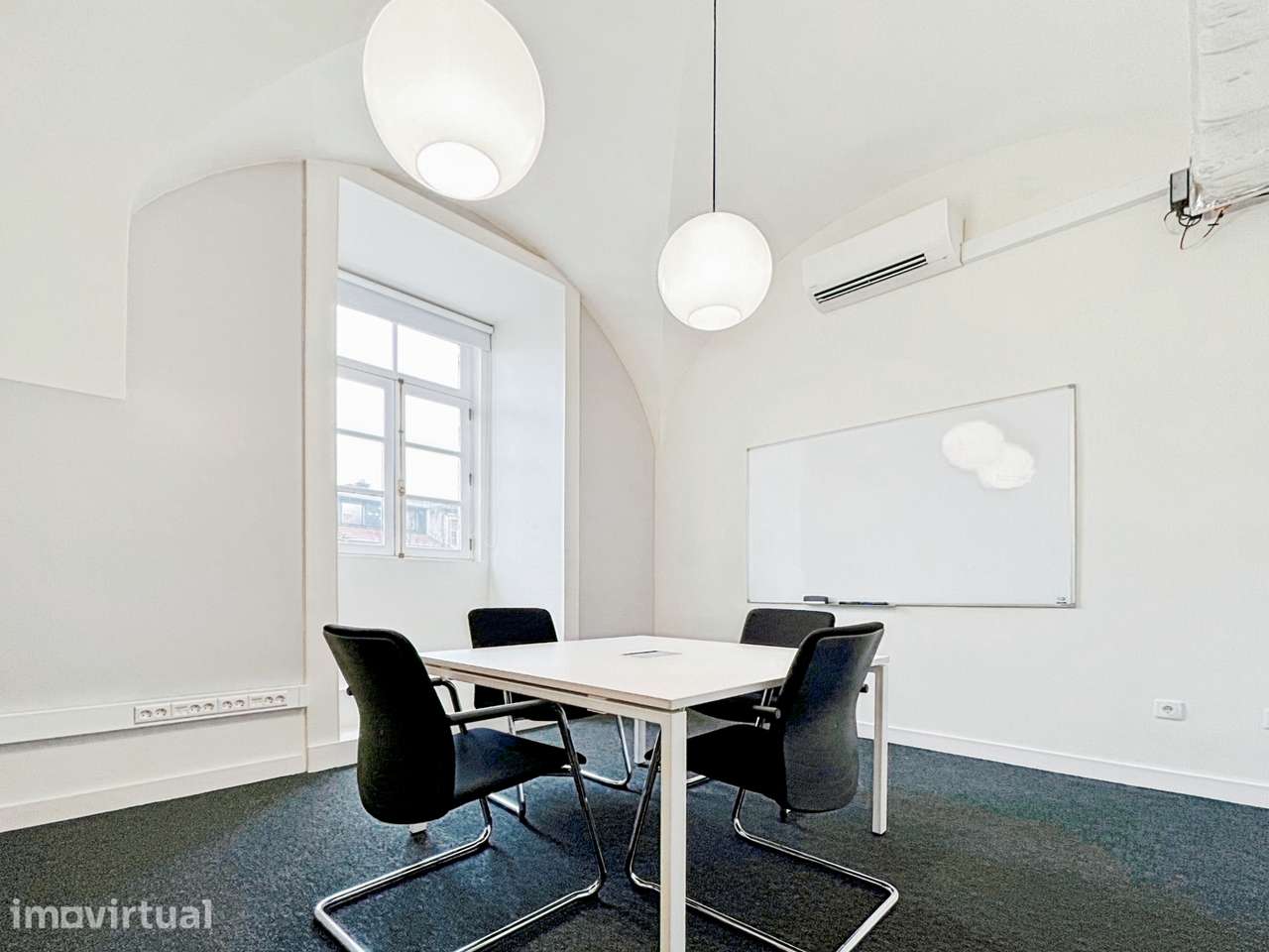 Escritório privado para 5 pessoas em Regus Porto S. Bento - Grande imagem: 5/10