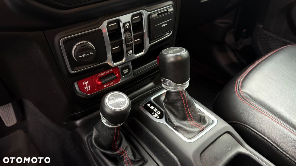 Jeep Wrangler - 31