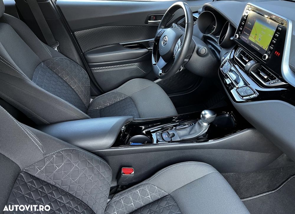 Toyota C-HR 2.0 Hybrid Team Deutschland - 28
