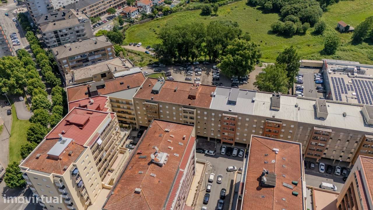 Apartamento T3 com Garagem Fechada em excelente localização - Grande imagem: 3/30