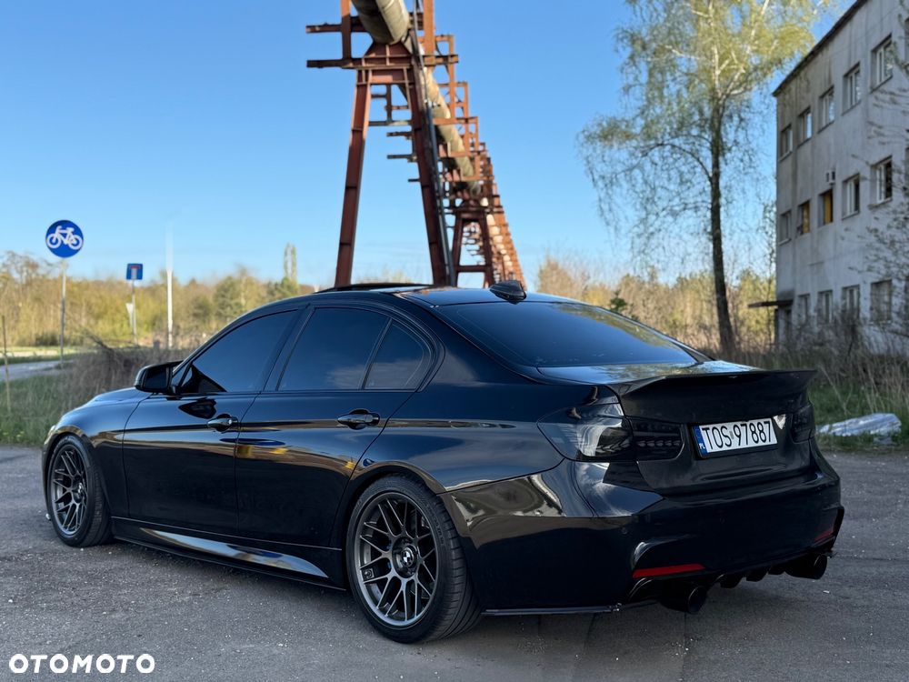 BMW Seria 3 335i - 16