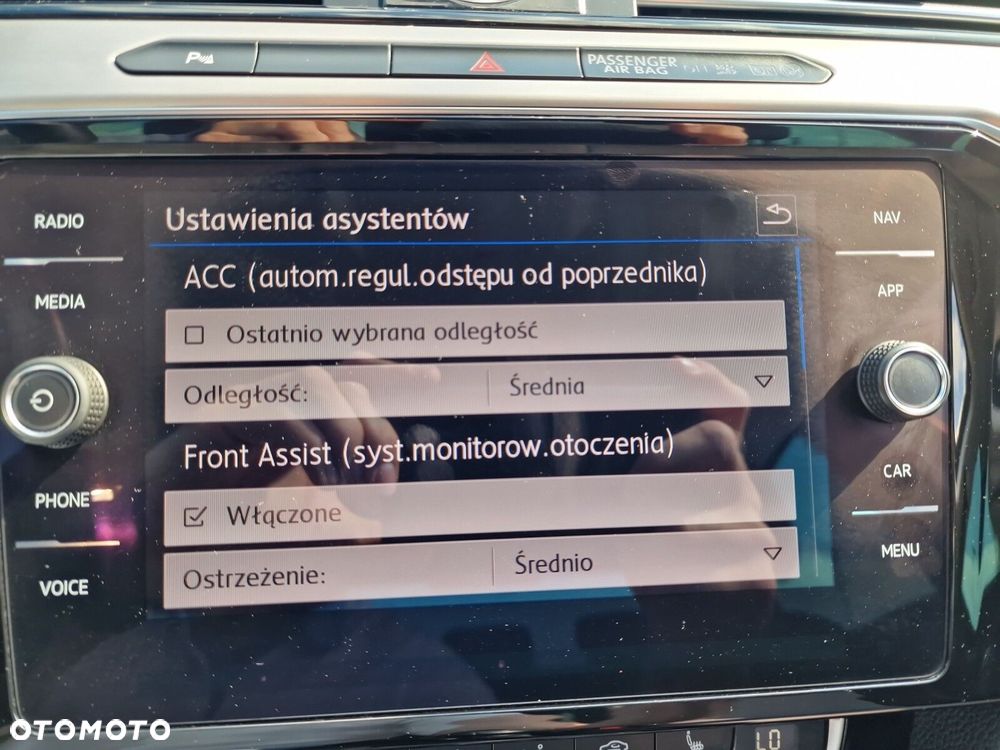 Volkswagen Passat 2.0 TDI SCR Highline - 24