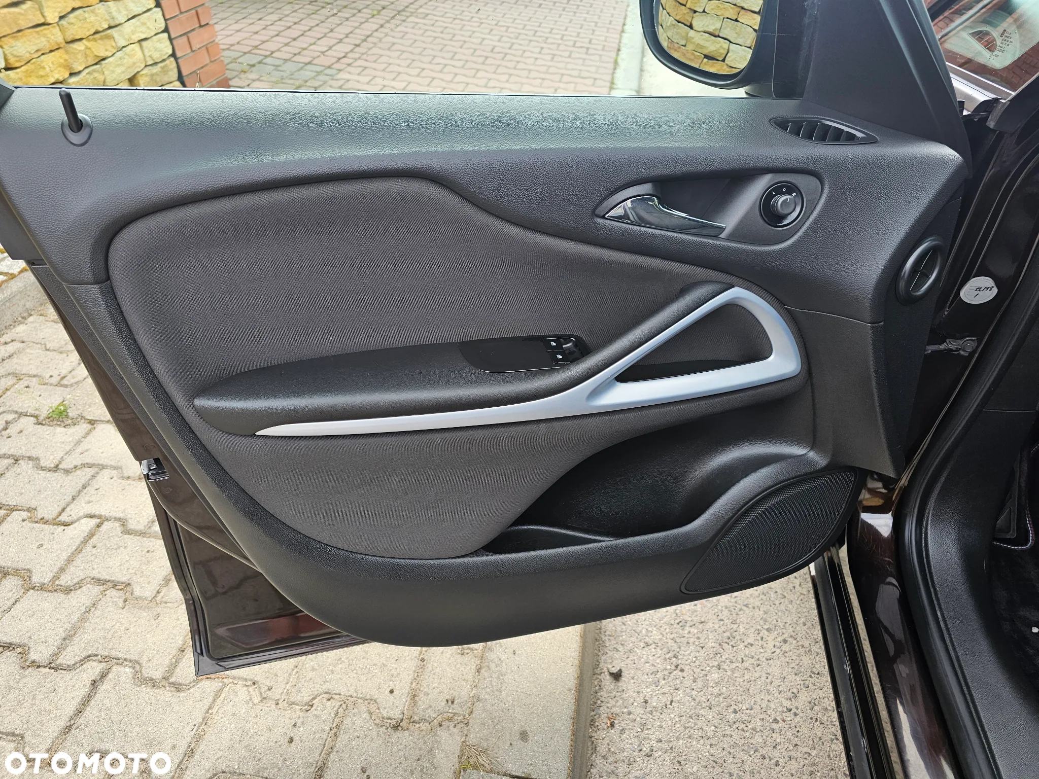 Opel Zafira 2.0 CDTI Enjoy - 25