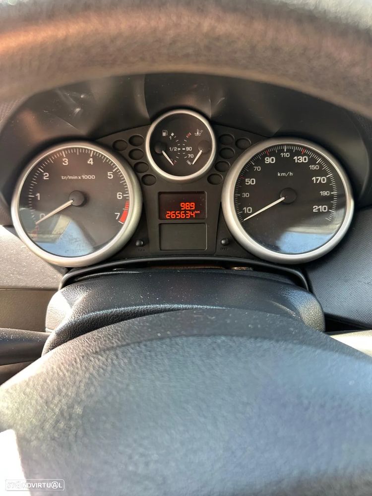 Peugeot 207 SW 1.4 Urban - 8