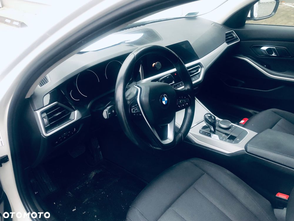 BMW Seria 3 318d Business Edition - 10