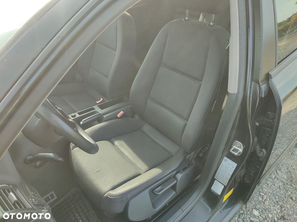 Audi A4 Limousine - 16