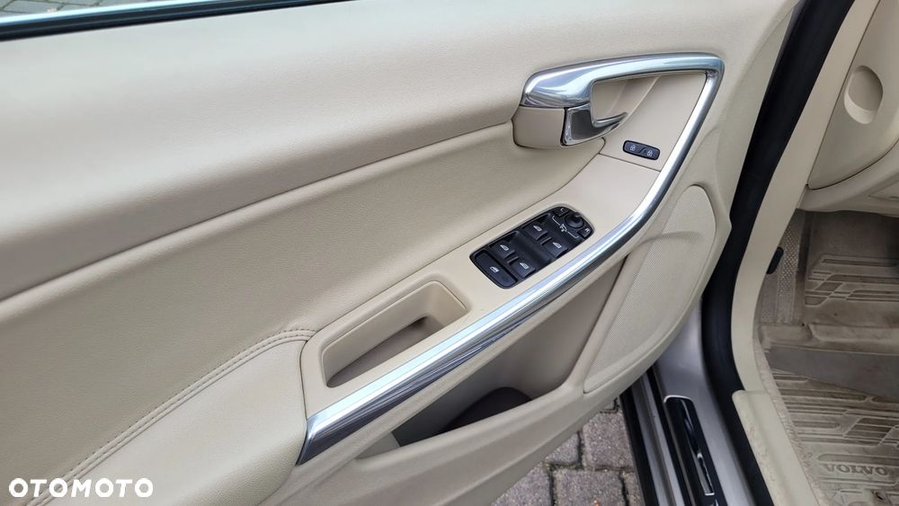 Volvo V60 T5 Drive-E Summum - 14