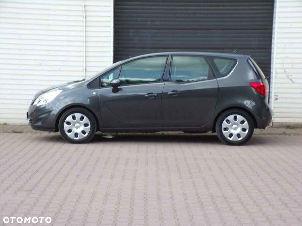 Opel Meriva - 11