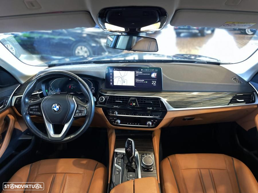 BMW 530 e Line Luxury - 36