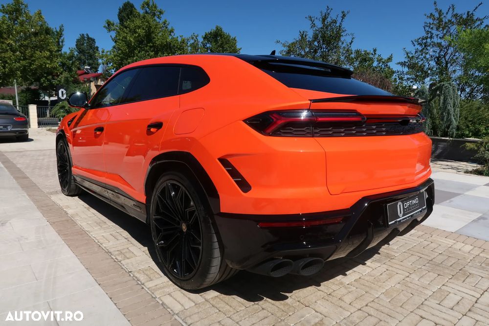 Lamborghini URUS - 29
