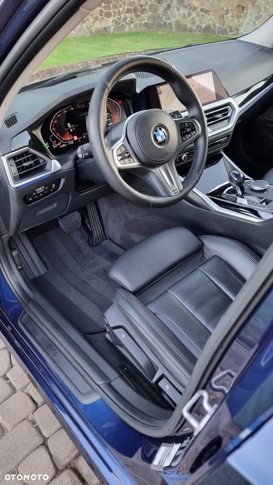 BMW Seria 3 320d - 25