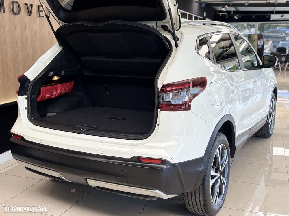 Nissan Qashqai 1.5 dCi N-Connecta J18 - 17