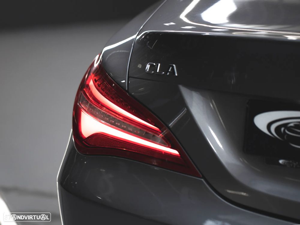 Mercedes-Benz CLA 180 d Urban - 11