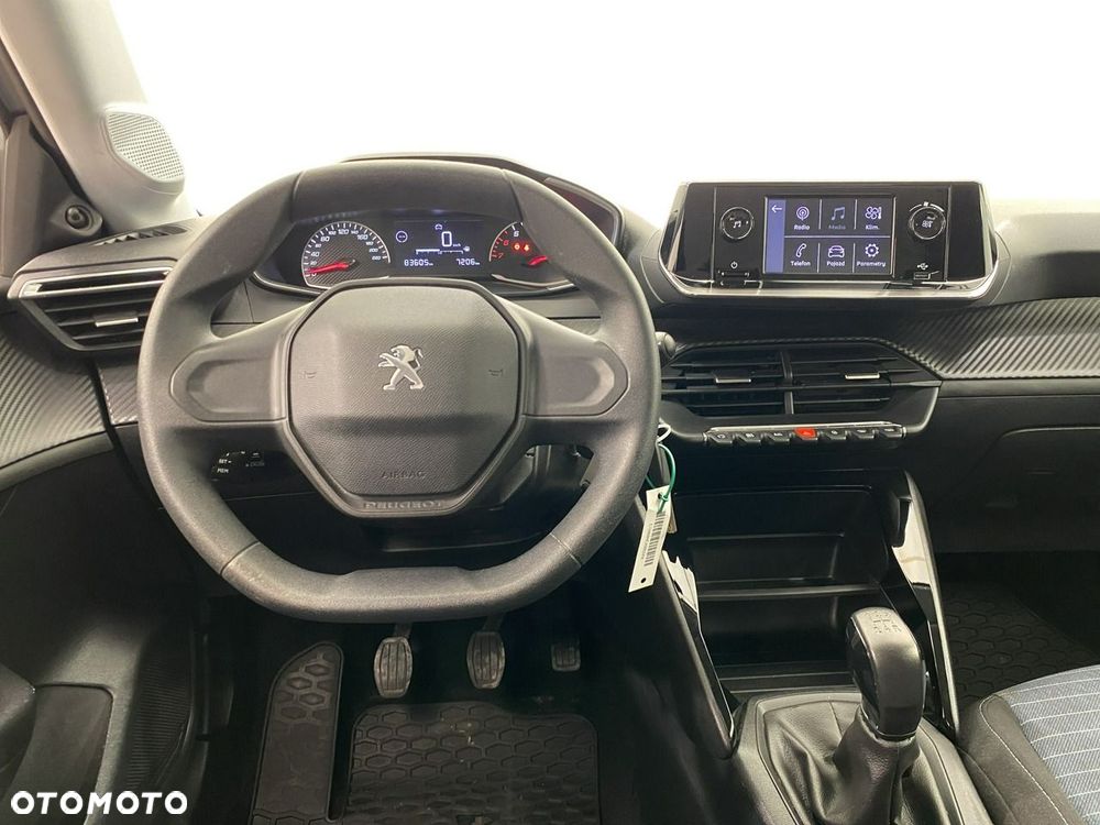Peugeot 208 - 11