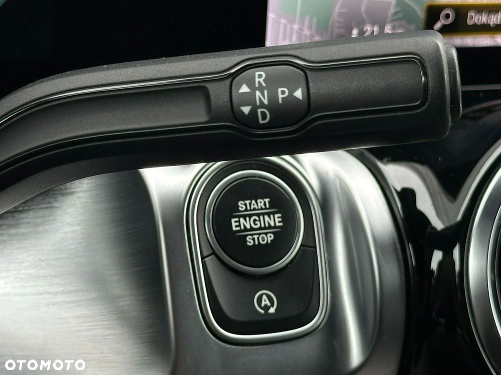 Mercedes-Benz GLB 200 4-Matic AMG Line 8G-DCT - 24