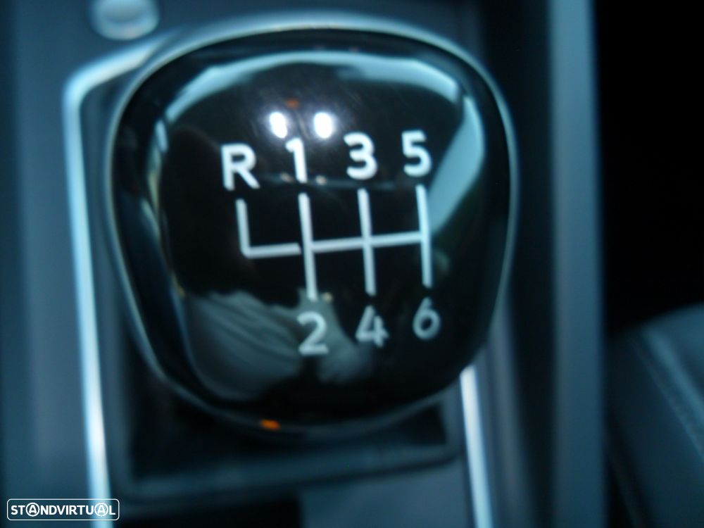 VW Golf Variant 1.5 TSI Urban - 13