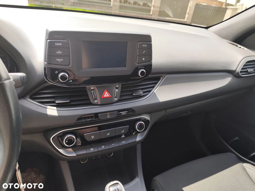 Hyundai i30 1.4 GO - 12