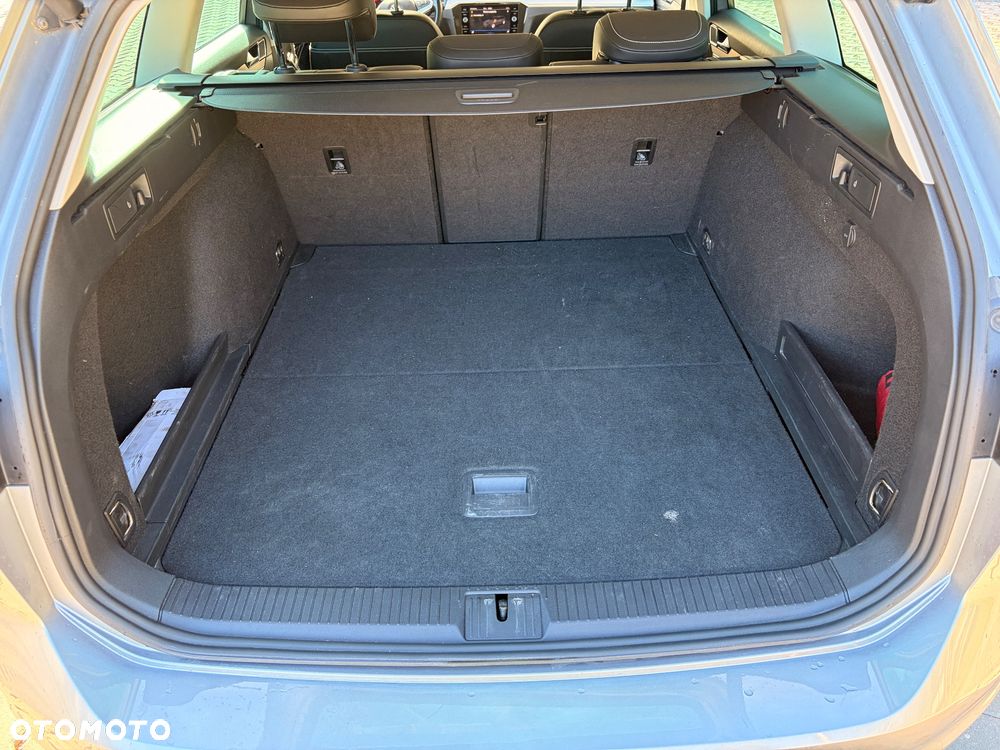 Volkswagen Passat Variant 1.5 TSI EVO Elegance DSG - 11