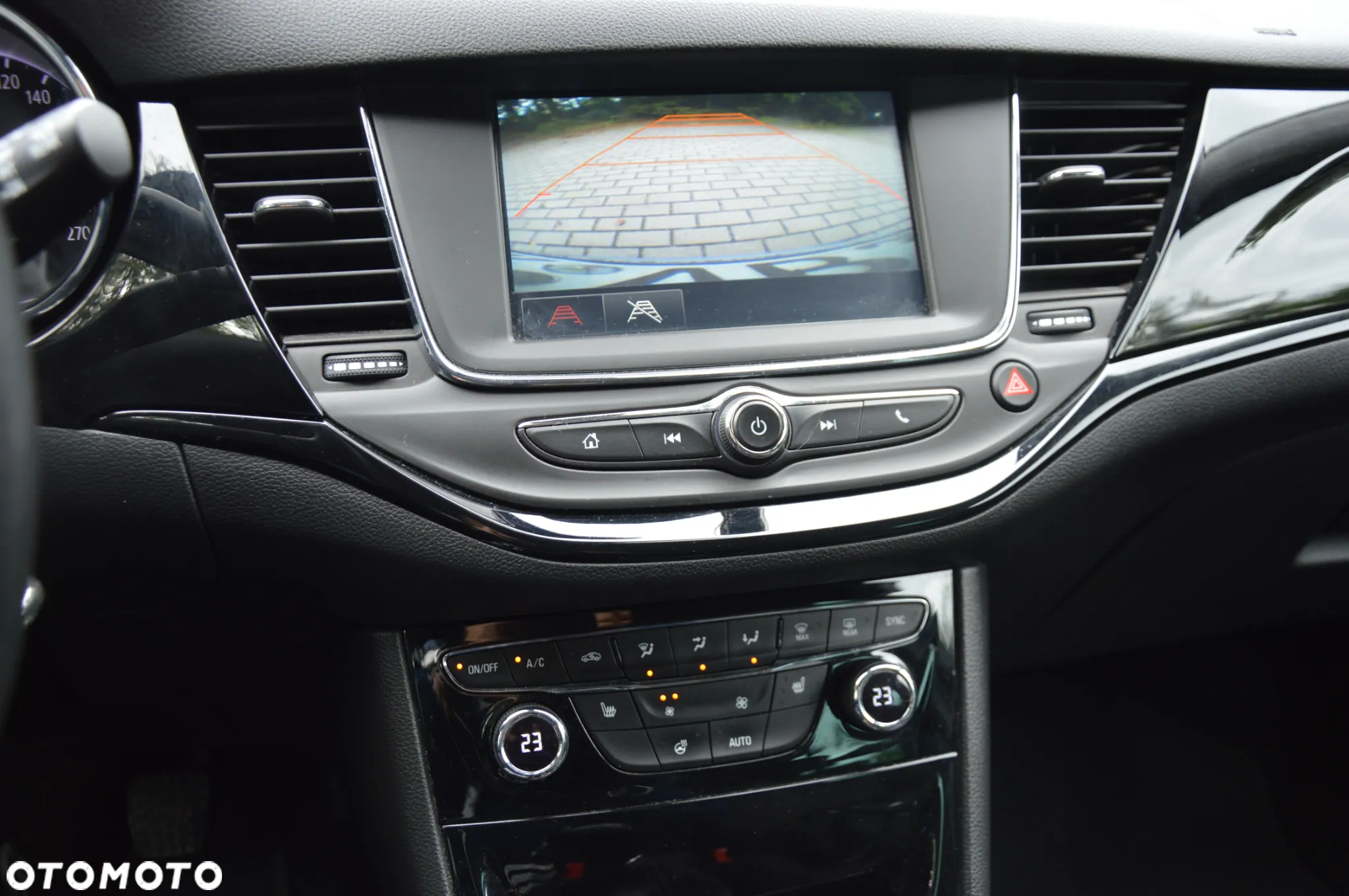Opel Astra 1.4 Turbo Innovation - 18