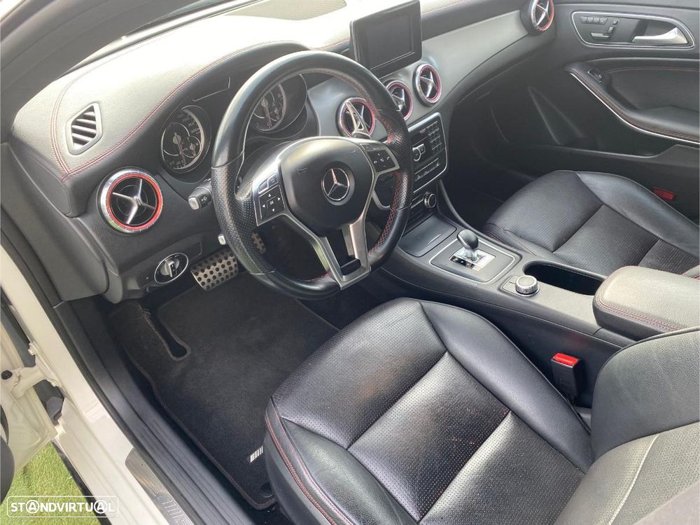 Mercedes-Benz CLA 45 AMG 4Matic 7G-DCT - 13