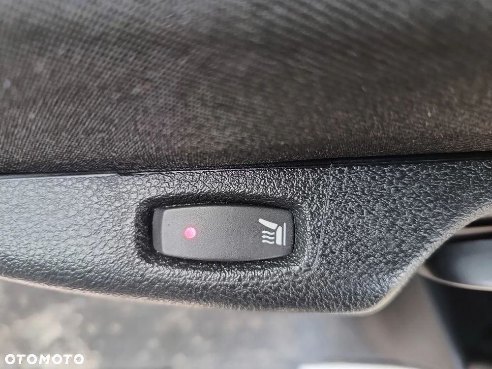 Opel Vivaro LONG L2H1 1.6 diesel 125kM 2019rok 155tyś.km EURO 6! AUTO W PEŁNI SPRAWNE, NIE WYMAGA WKŁADU FINANSOWEGO!!!SPROWADZONY ZE SZWECJI- ZAREJESTROWANY! - 22